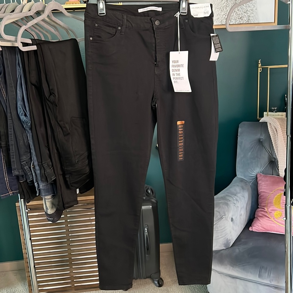 NWT Celebrity Pink mid rise skinny black jeans